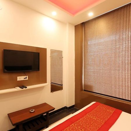 Green Plaza At Airport Hotel Nueva Delhi Exterior foto