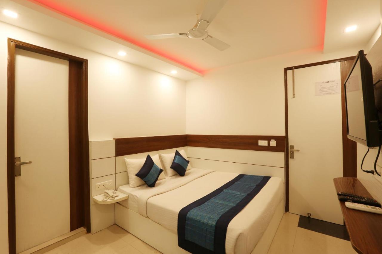 Green Plaza At Airport Hotel Nueva Delhi Exterior foto