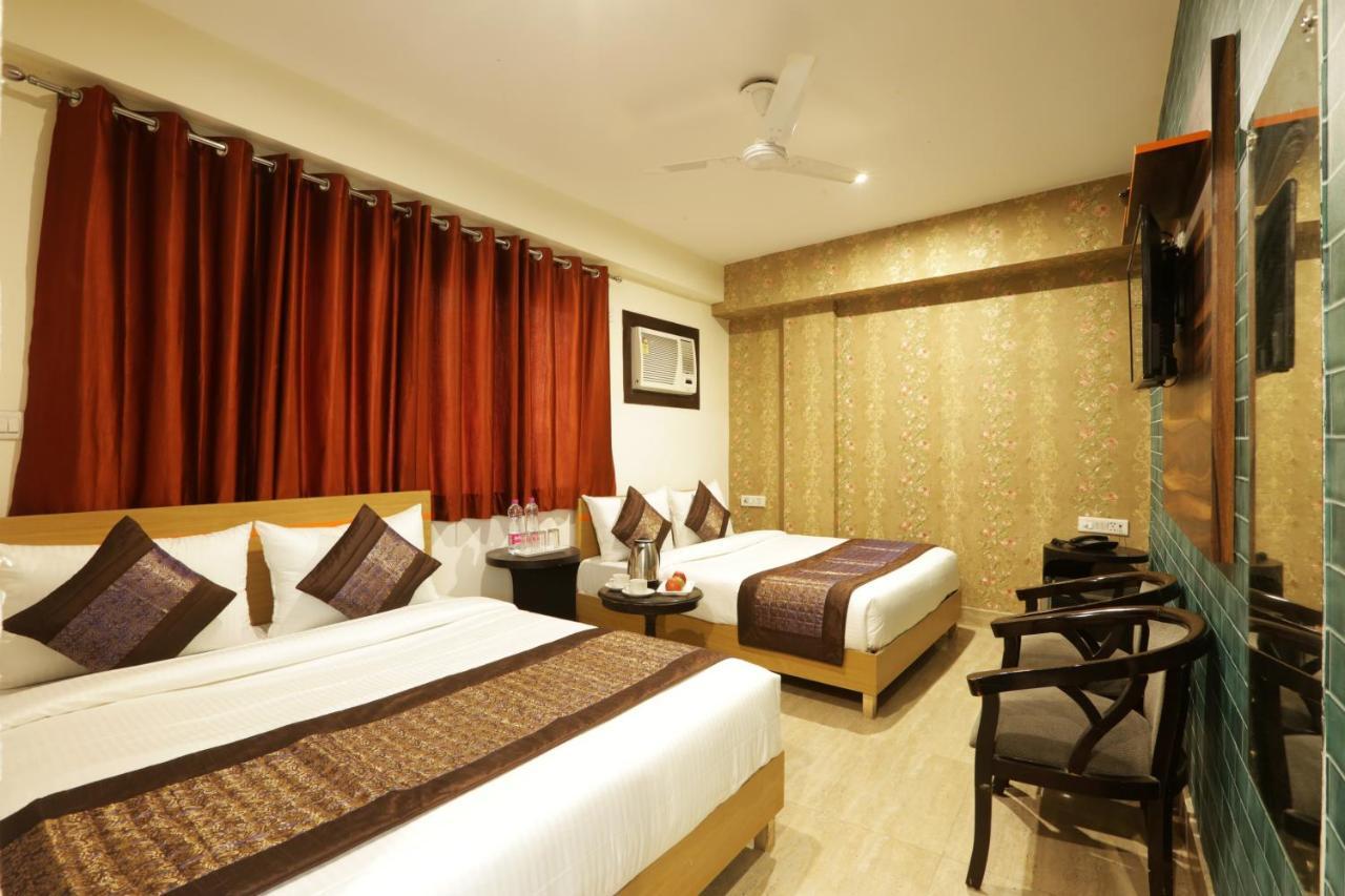 Green Plaza At Airport Hotel Nueva Delhi Exterior foto