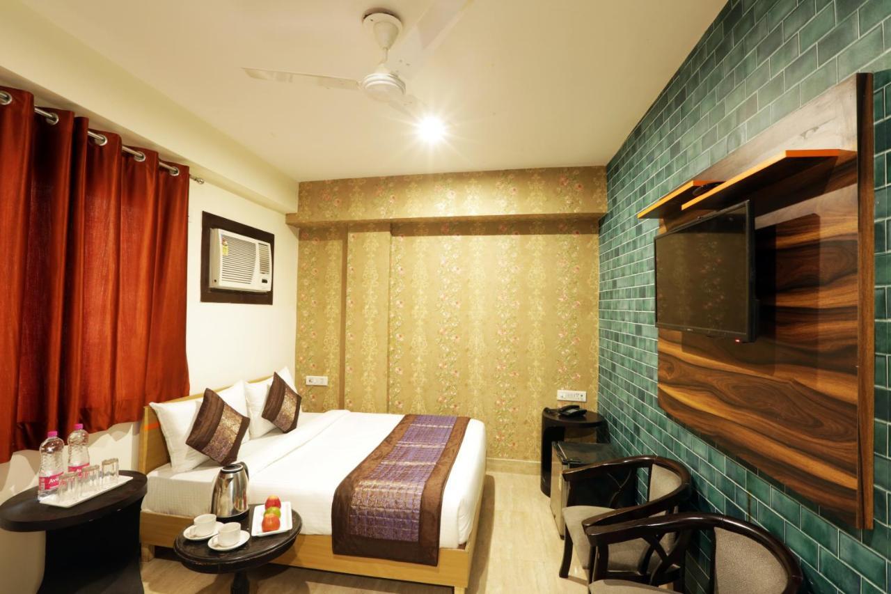 Green Plaza At Airport Hotel Nueva Delhi Exterior foto
