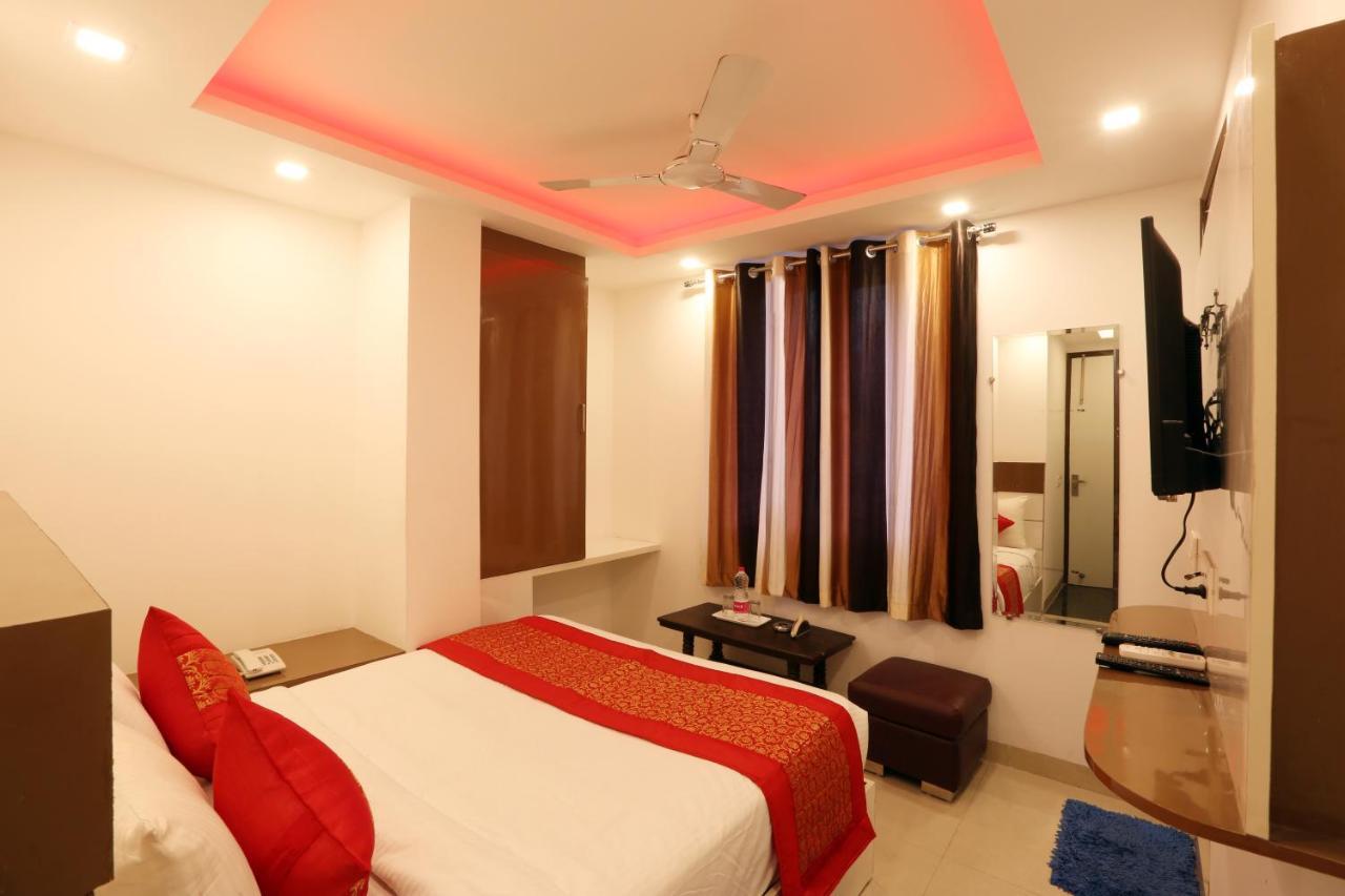Green Plaza At Airport Hotel Nueva Delhi Exterior foto