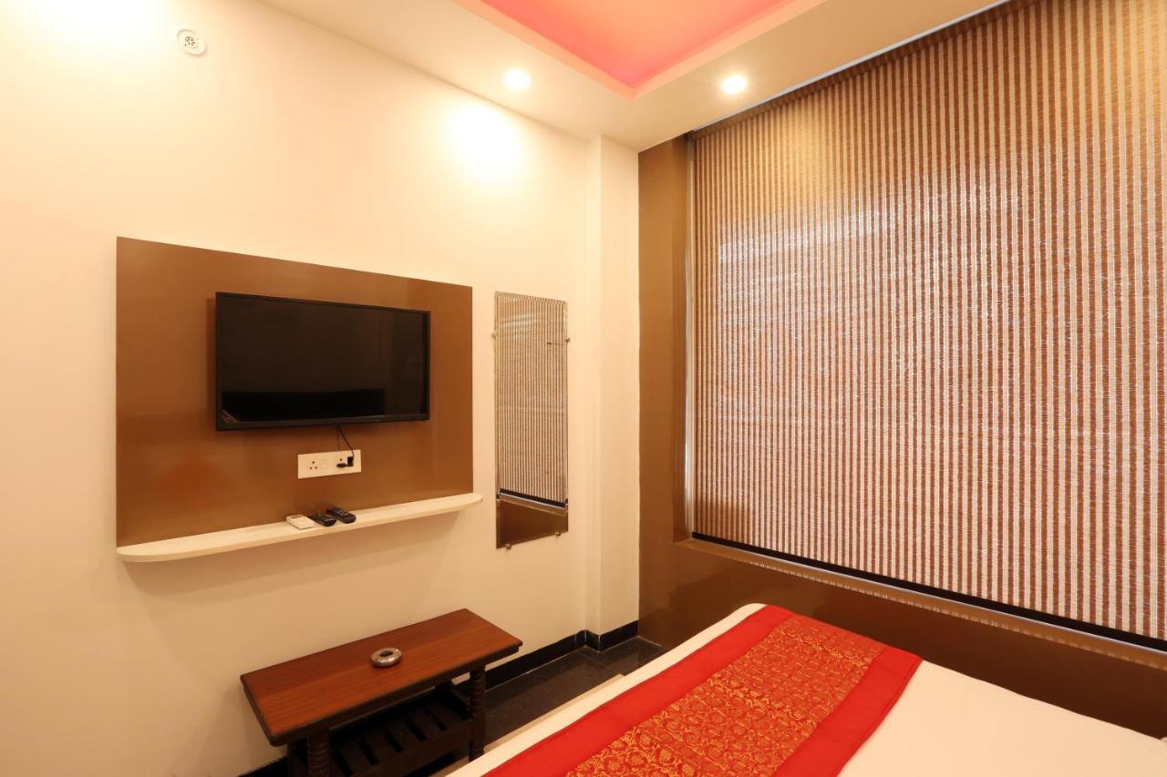 Green Plaza At Airport Hotel Nueva Delhi Exterior foto