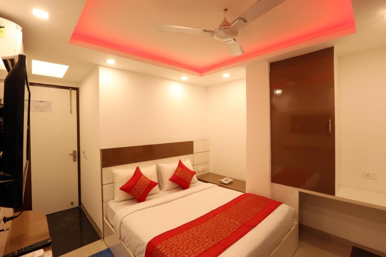 Green Plaza At Airport Hotel Nueva Delhi Exterior foto