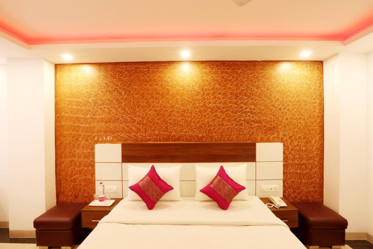 Green Plaza At Airport Hotel Nueva Delhi Exterior foto
